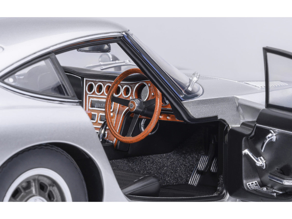 1967 Toyota 2000GT RHD (Right Hand Drive) Silver Metallic 1/18 Model Car by Autoart